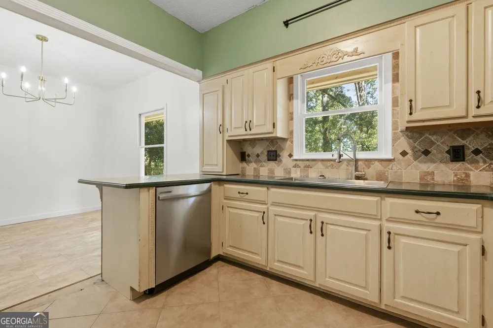 1160 Cave Spring RD Cedartown, GA 30125