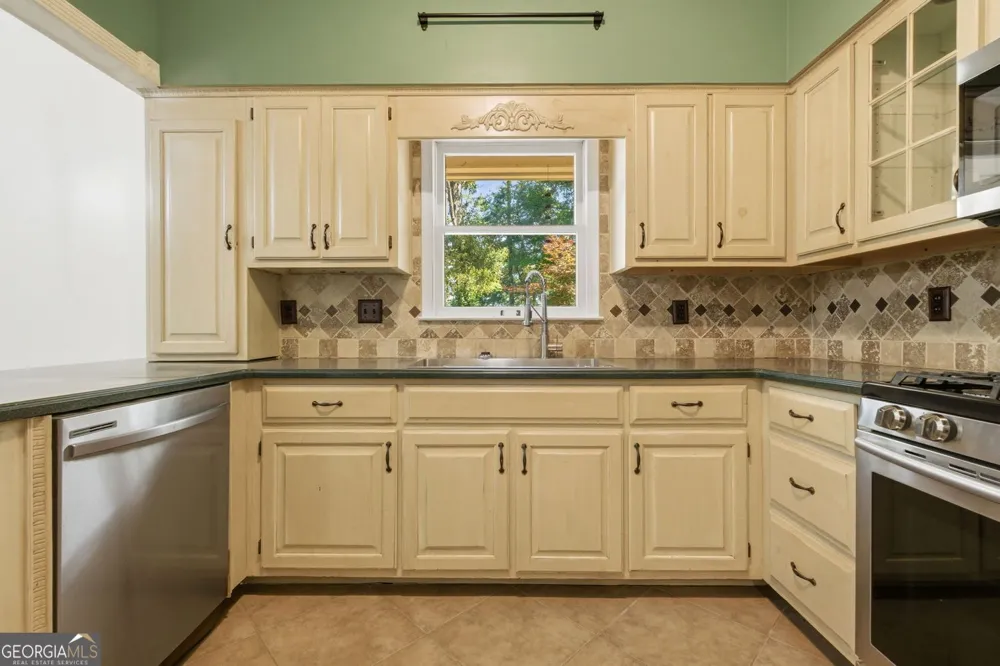 1160 Cave Spring RD Cedartown, GA 30125