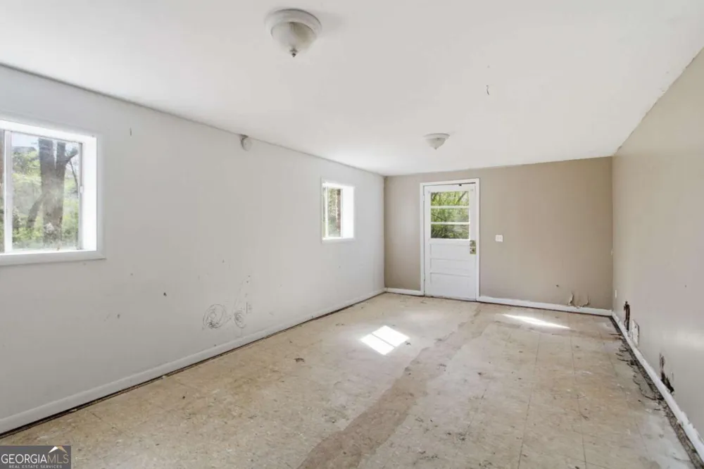 2459 Rockknoll DR Conley, GA 30288
