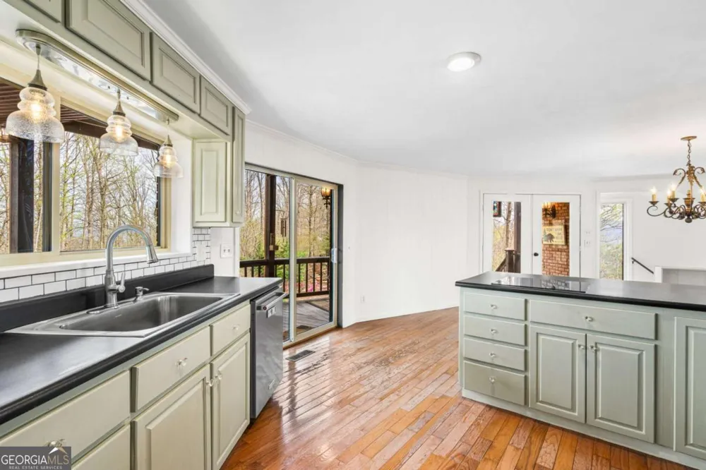 1900 Long Ridge RD Hiawassee, GA 30546