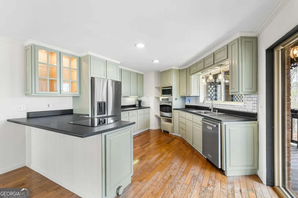 1900 Long Ridge RD Hiawassee, GA 30546