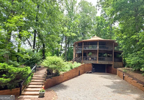 1900 Long Ridge RD