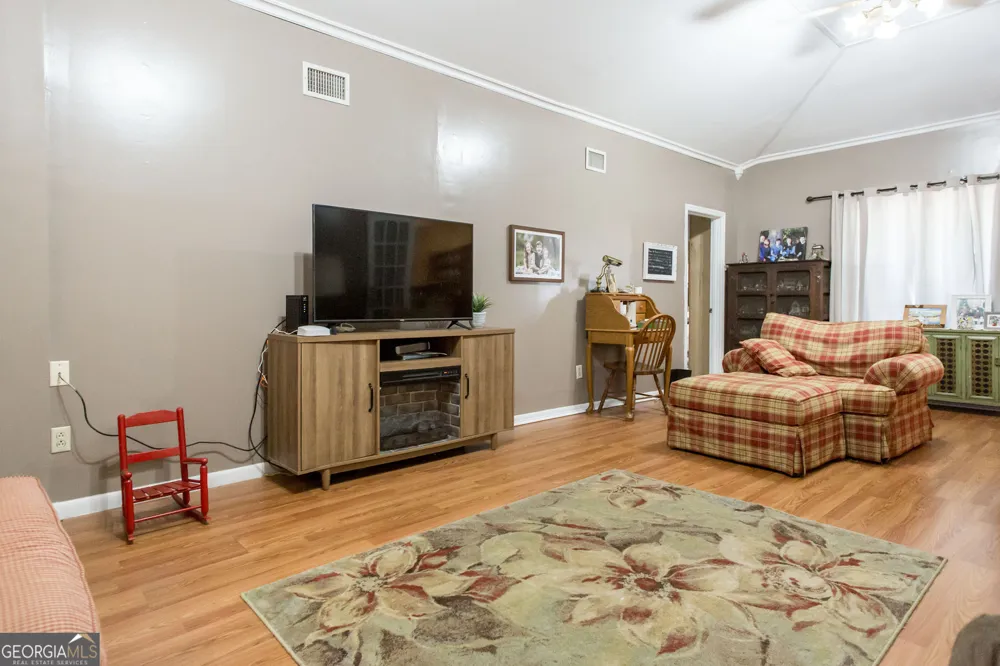 1705 Smith RD Waycross, GA 31503