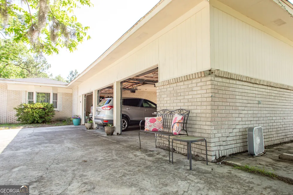 1705 Smith RD Waycross, GA 31503