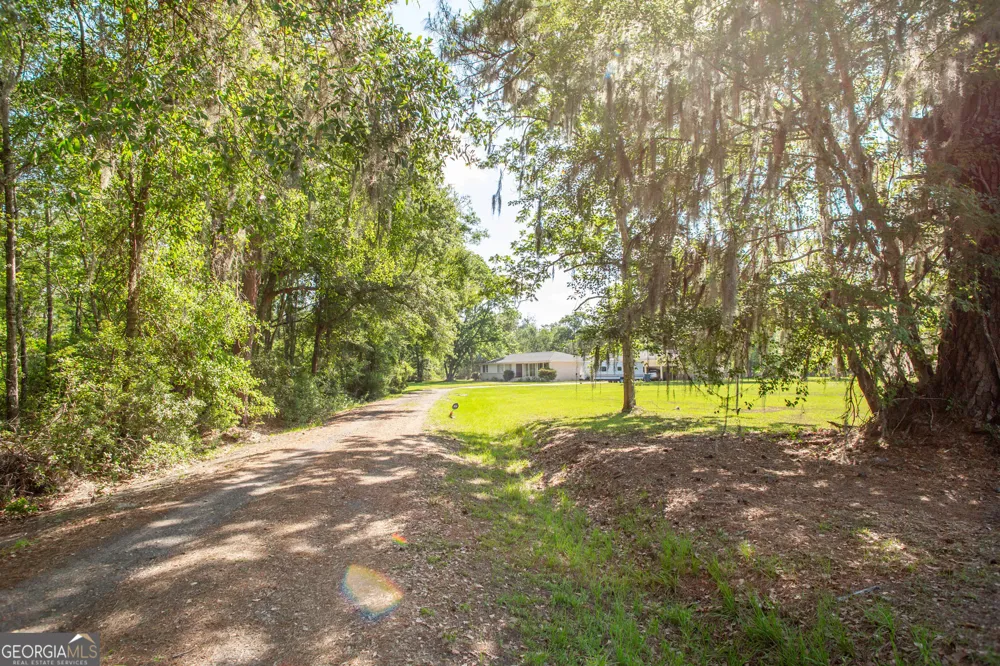 1705 Smith RD Waycross, GA 31503