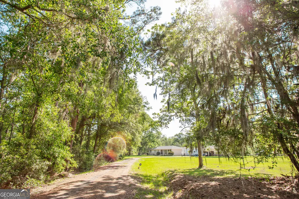 1705 Smith RD Waycross, GA 31503