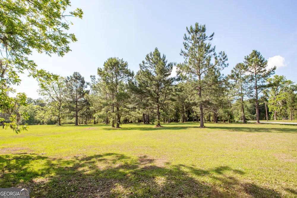 1705 Smith RD Waycross, GA 31503