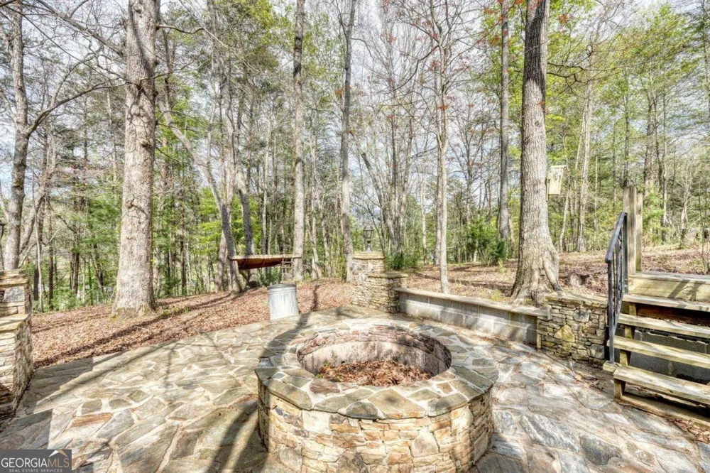 74 Timber LN Blairsville, GA 30512