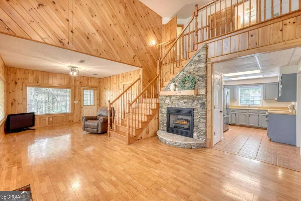 74 Timber LN Blairsville, GA 30512