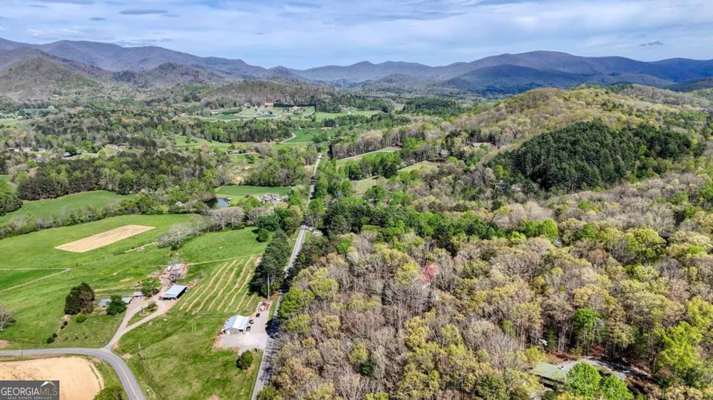 74 Timber LN Blairsville, GA 30512