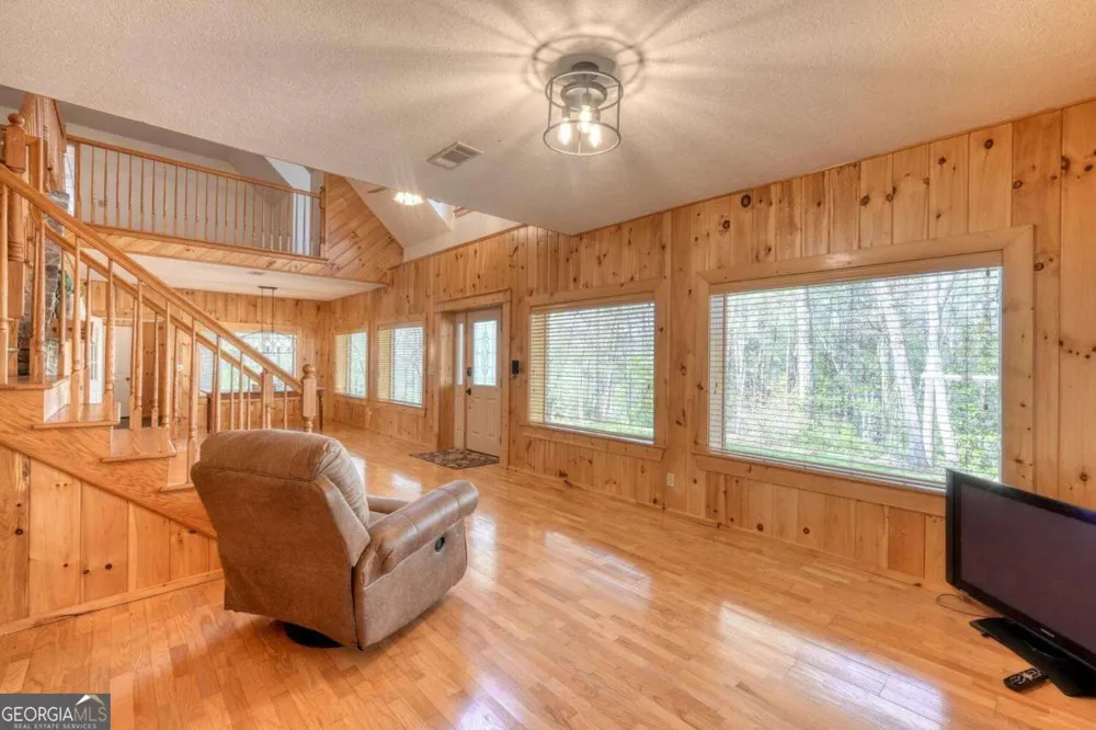 74 Timber LN Blairsville, GA 30512
