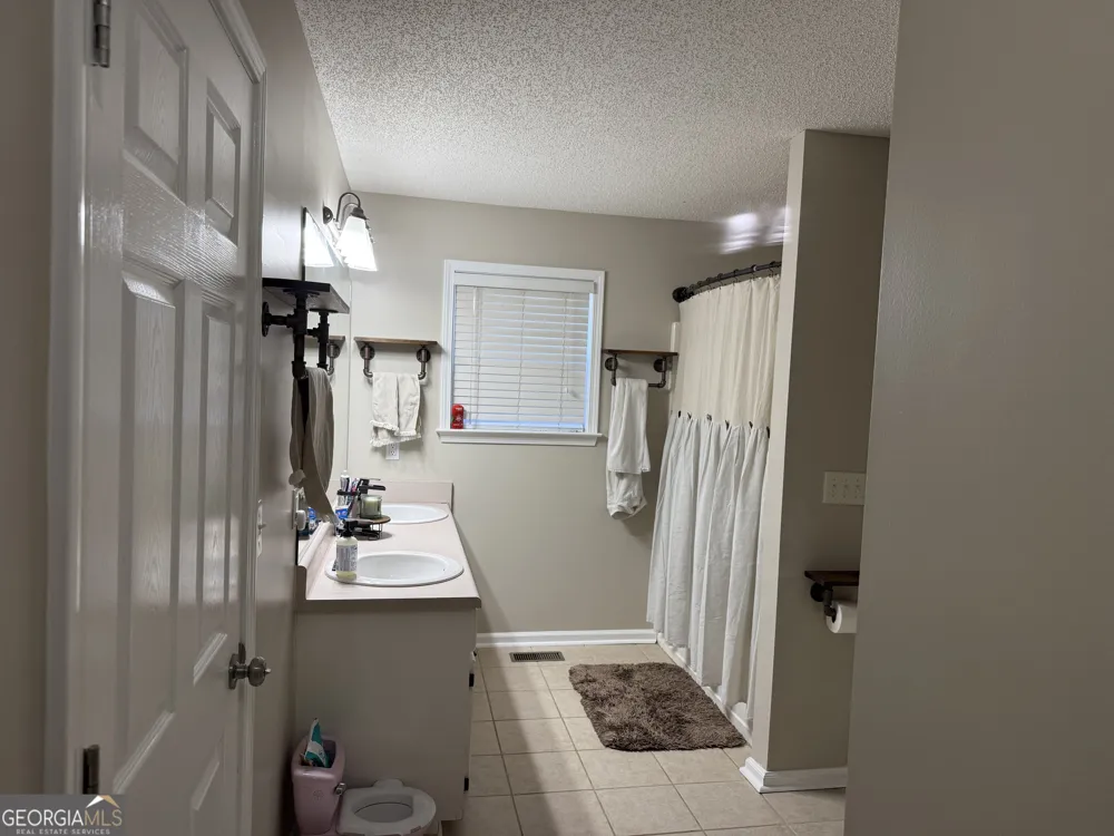 71 Williamson TRCE Williamson, GA 30292