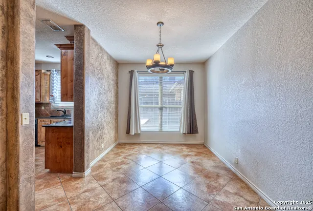 3 BRIAR COURT Uvalde, TX 78801