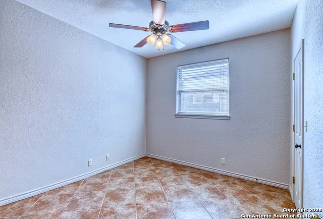 3 BRIAR COURT Uvalde, TX 78801