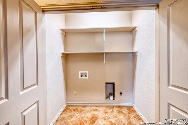 3 BRIAR COURT Uvalde, TX 78801