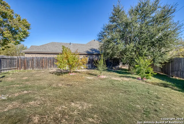 3 BRIAR COURT Uvalde, TX 78801