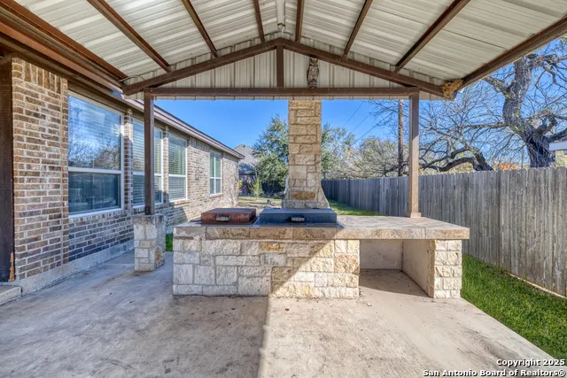3 BRIAR COURT Uvalde, TX 78801