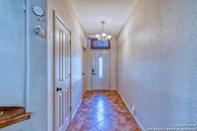 3 BRIAR COURT Uvalde, TX 78801