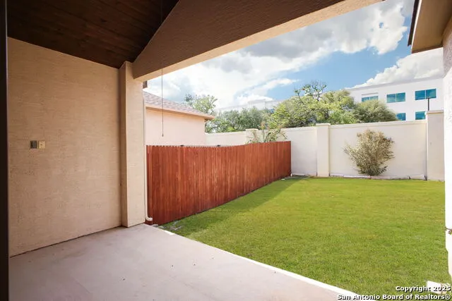 139 Bedingfeld Shavano Park, TX 78231