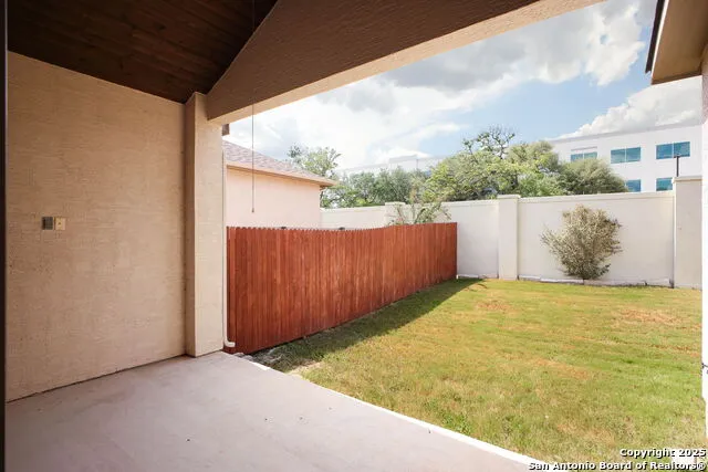 139 Bedingfeld Shavano Park, TX 78231
