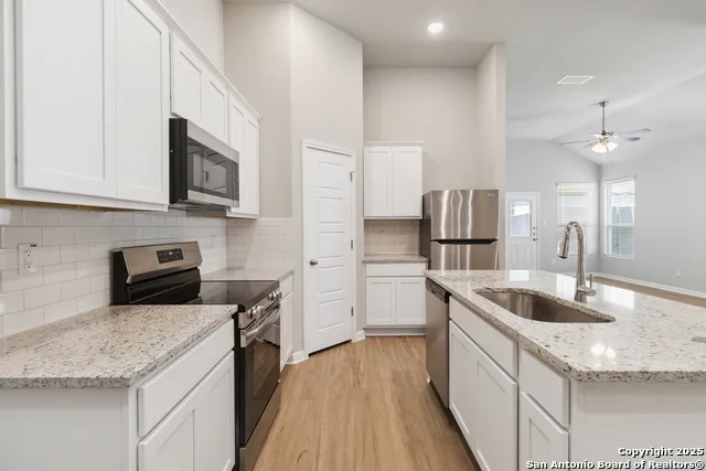 492 Caymus Dr Buda, TX 78610