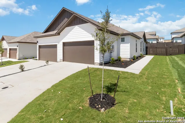 492 Caymus Dr Buda, TX 78610