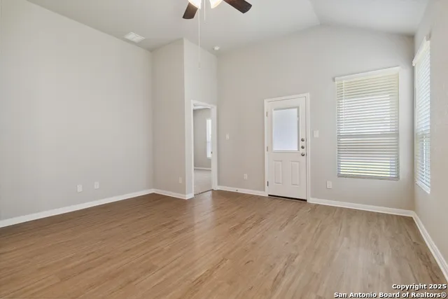 492 Caymus Dr Buda, TX 78610