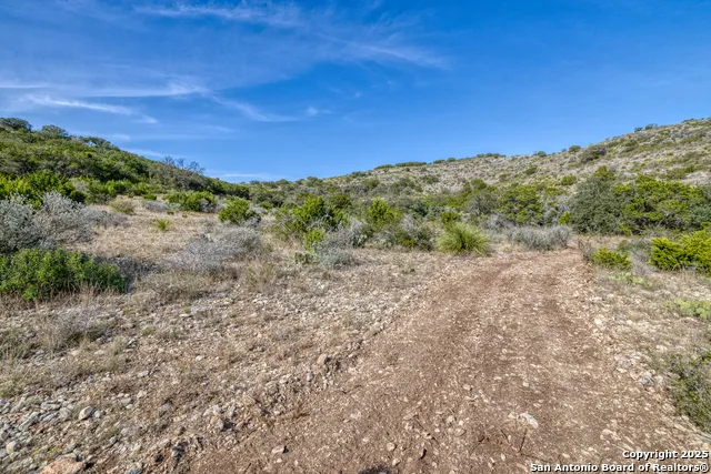 22189 State Hwy 55 Uvalde, TX 78801