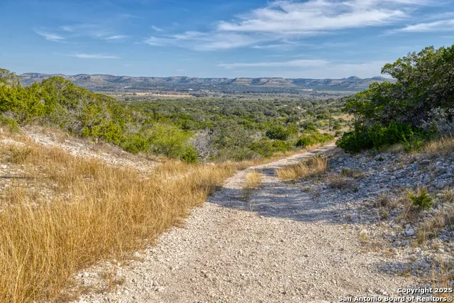 22189 State Hwy 55 Uvalde, TX 78801