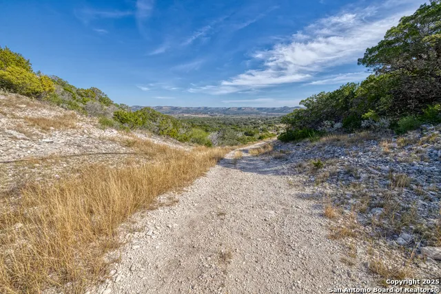 22189 State Hwy 55 Uvalde, TX 78801