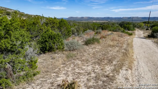 22189 State Hwy 55 Uvalde, TX 78801