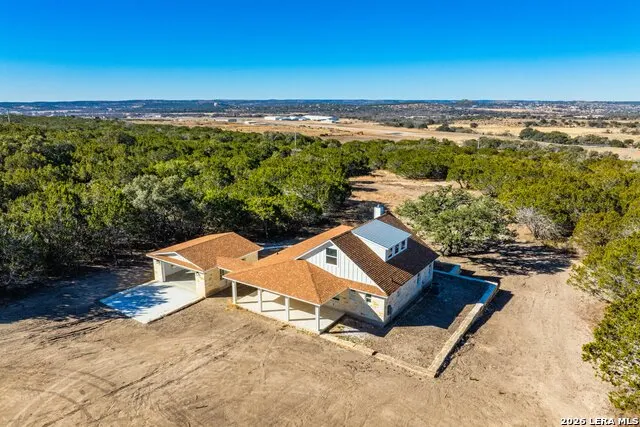 300 Peterson Farm Rd Kerrville, TX 78028
