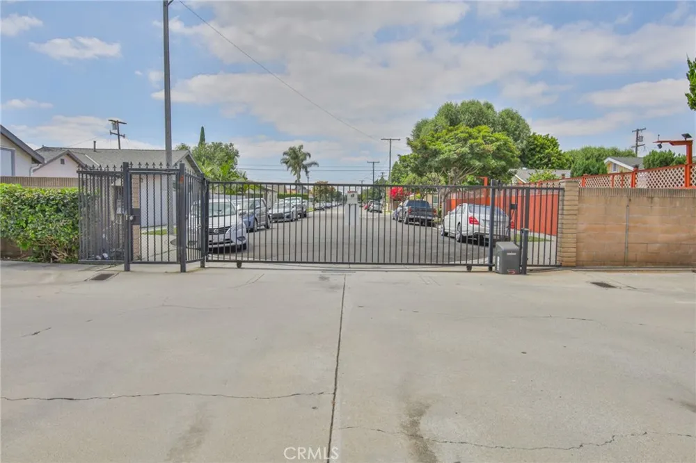 15927 Santa Ana Avenue #3 Bellflower, CA 90706