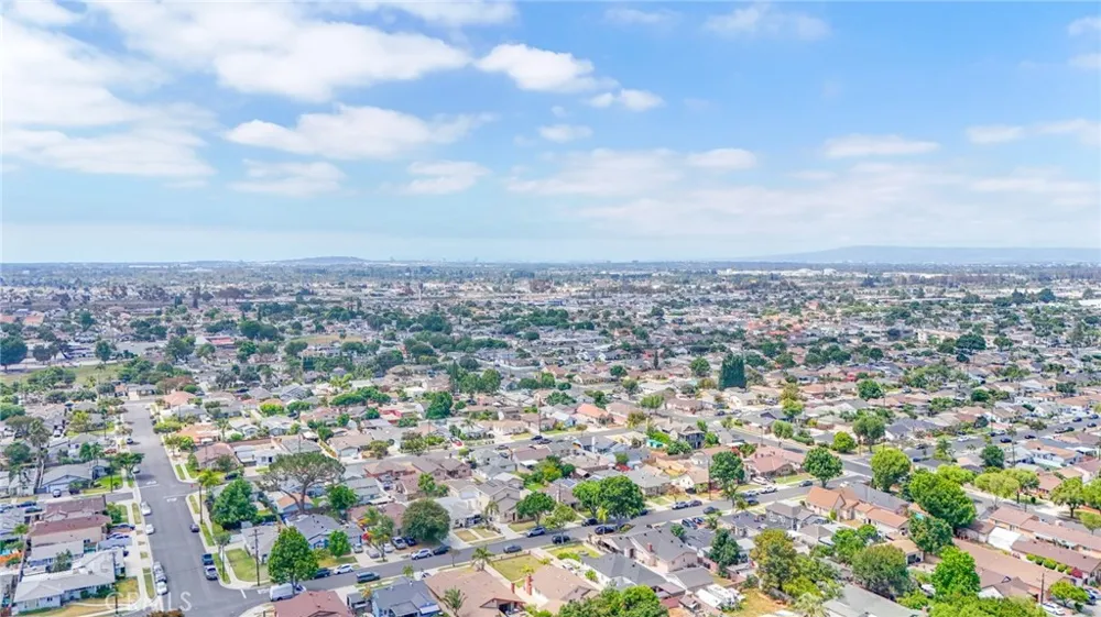 15927 Santa Ana Avenue #3 Bellflower, CA 90706