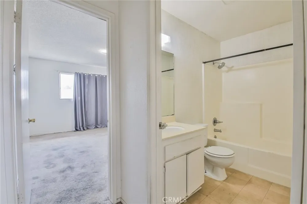 15927 Santa Ana Avenue #3 Bellflower, CA 90706