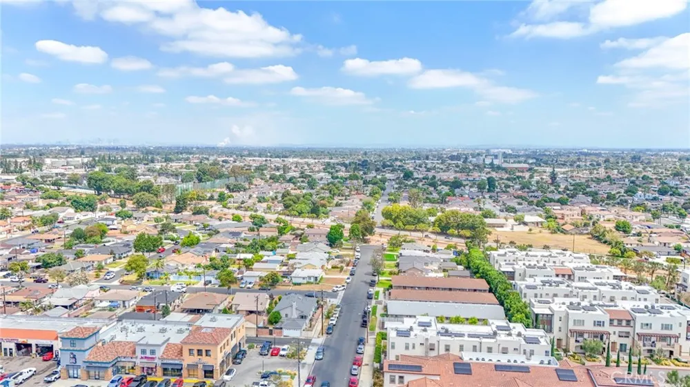 15927 Santa Ana Avenue #3 Bellflower, CA 90706