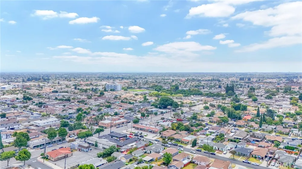 15927 Santa Ana Avenue #3 Bellflower, CA 90706