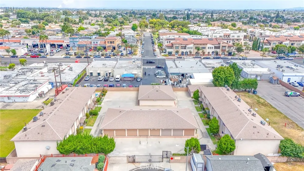 15927 Santa Ana Avenue #3 Bellflower, CA 90706