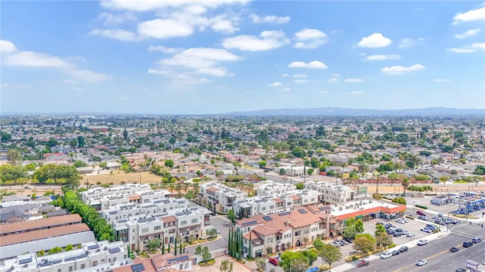 15927 Santa Ana Avenue #3 Bellflower, CA 90706