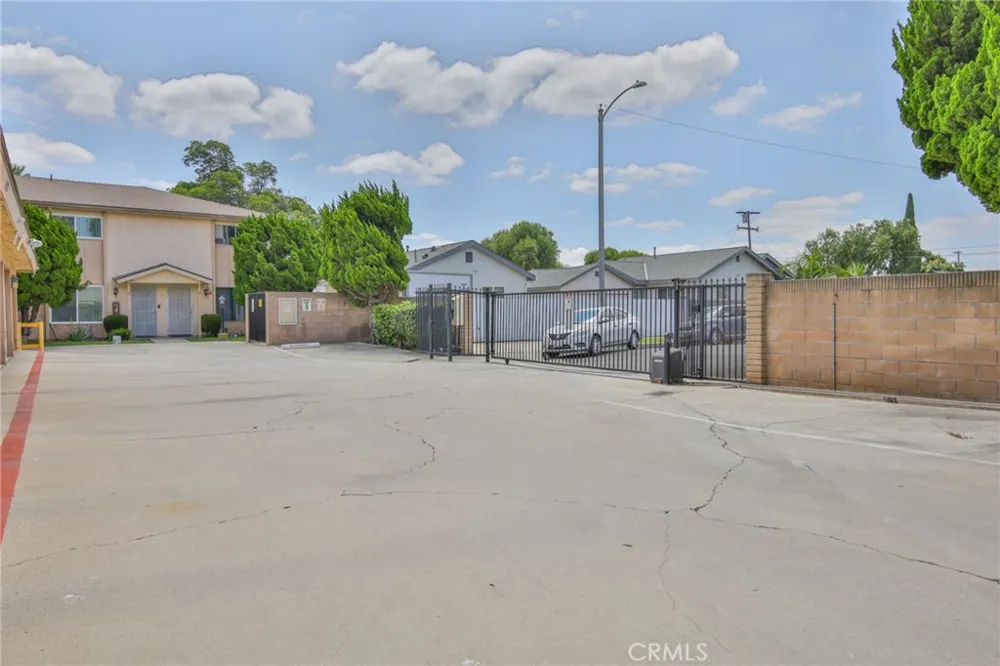 15927 Santa Ana Avenue #3 Bellflower, CA 90706