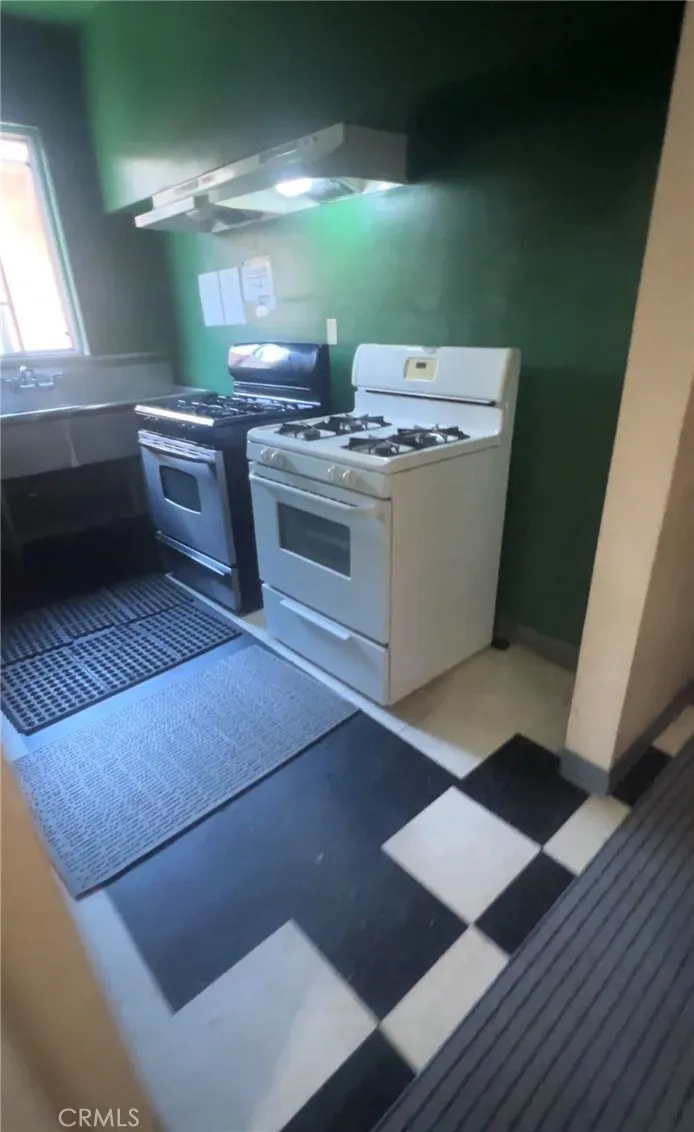 356 Gless Street Los Angeles, CA 90033