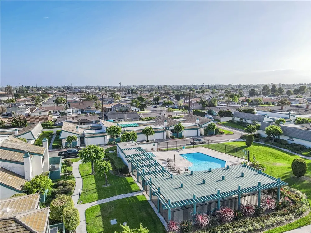 6823 Danvers Garden Grove, CA 92845
