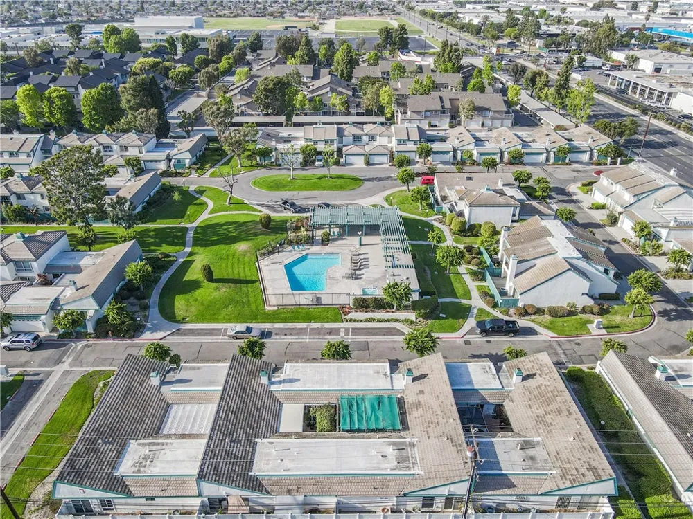 6823 Danvers Garden Grove, CA 92845