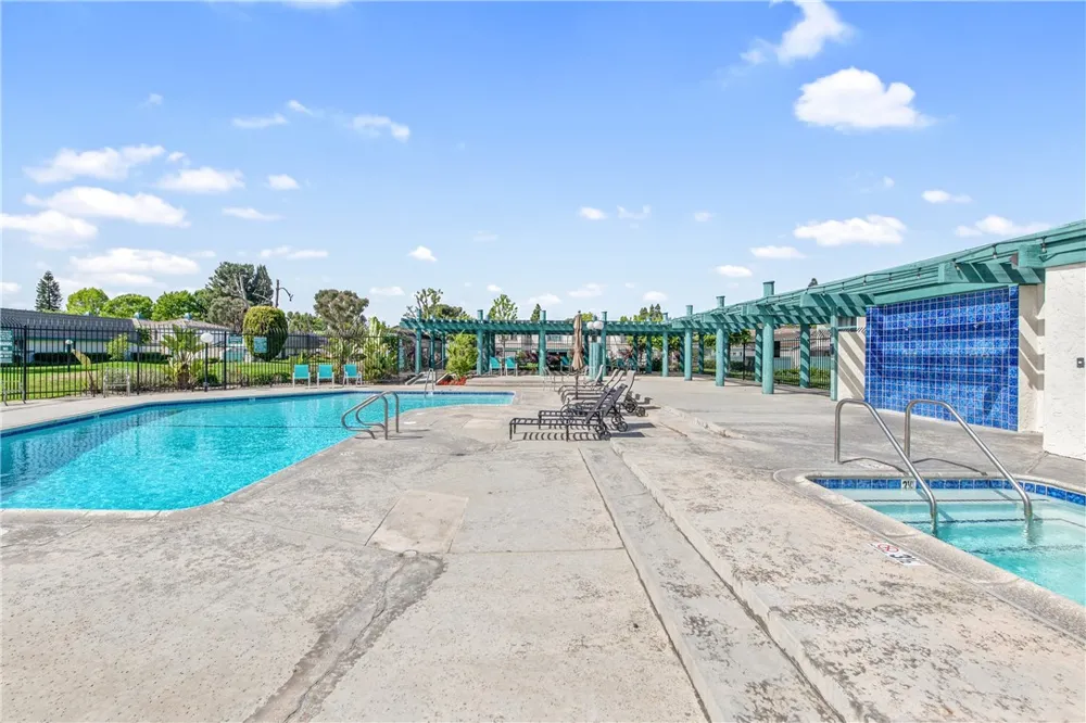 6823 Danvers Garden Grove, CA 92845