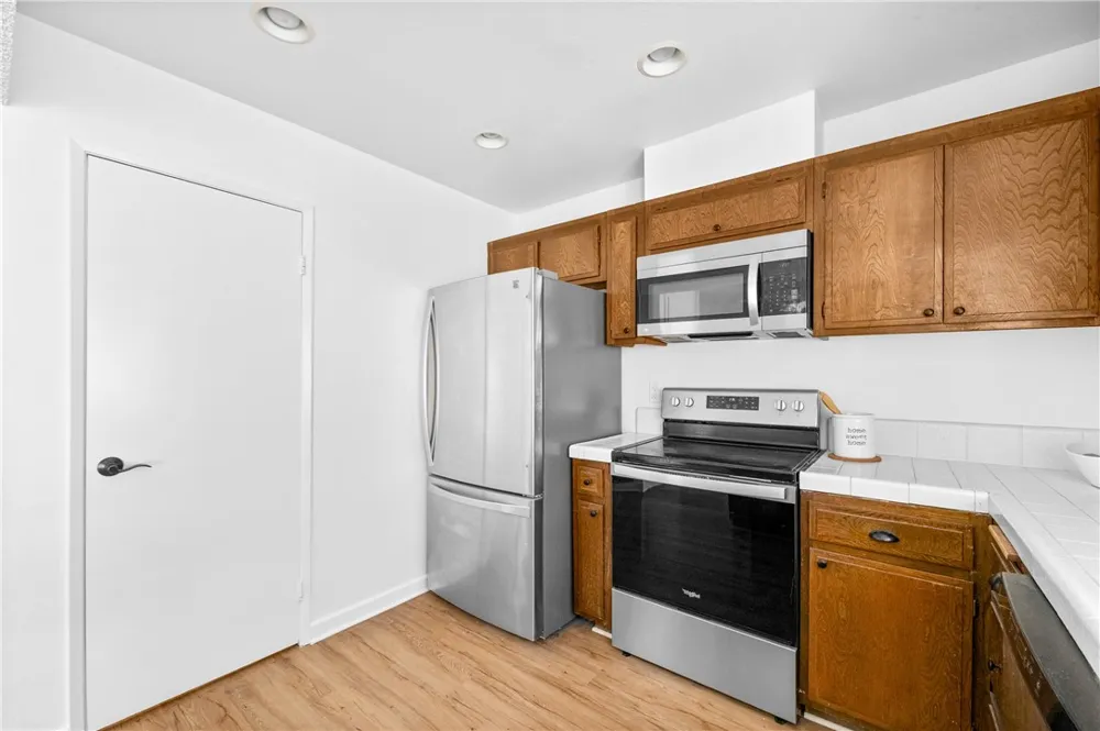 6823 Danvers Garden Grove, CA 92845