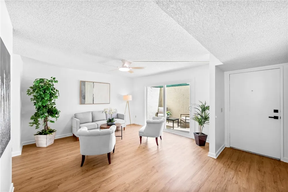 6823 Danvers Garden Grove, CA 92845