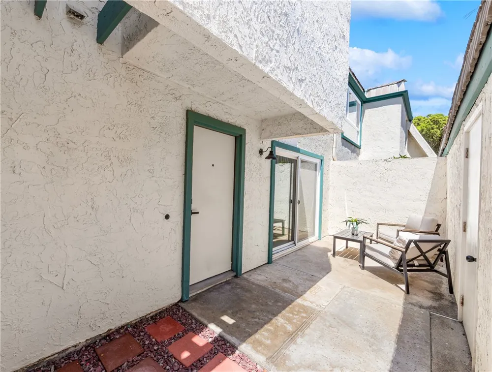 6823 Danvers Garden Grove, CA 92845