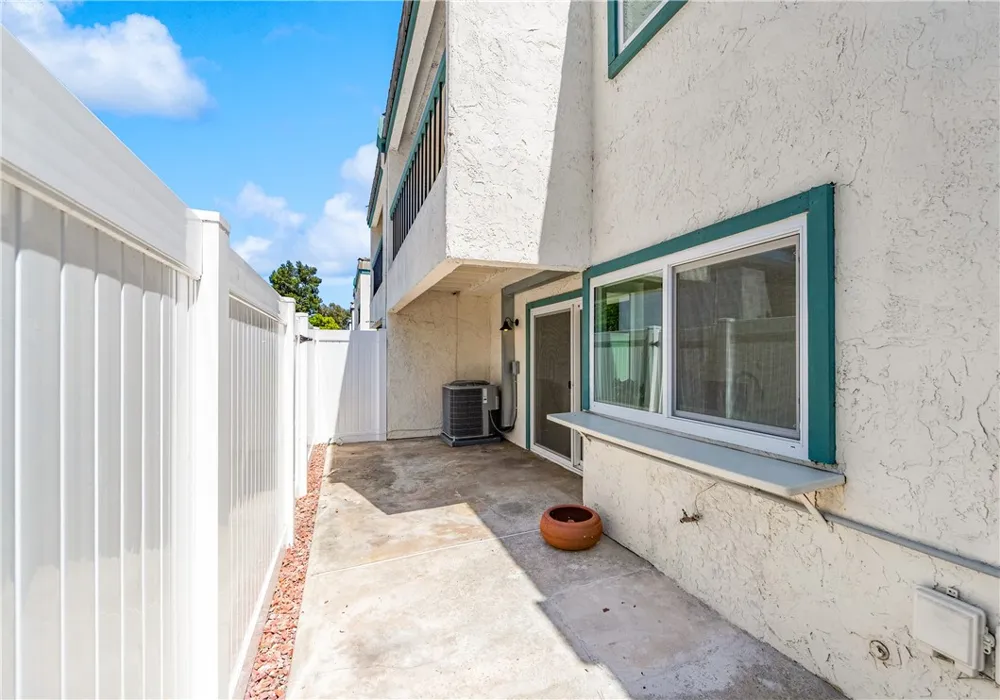 6823 Danvers Garden Grove, CA 92845