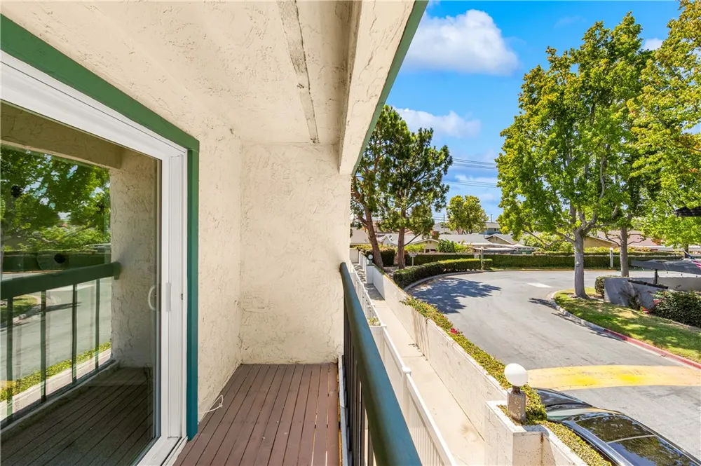 6823 Danvers Garden Grove, CA 92845