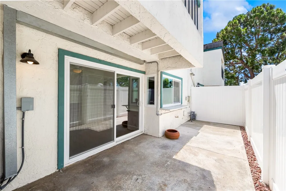 6823 Danvers Garden Grove, CA 92845